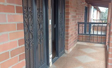 casa en venta en la aldea. Cod V4830