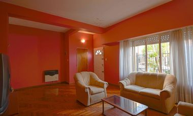 Venta casa americana en la mejor zona de Caseros