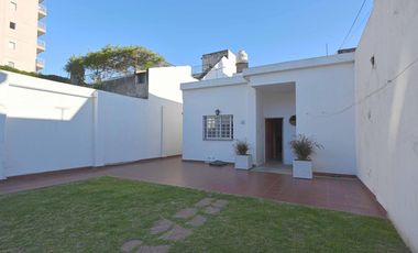 Venta casa americana en la mejor zona de Caseros