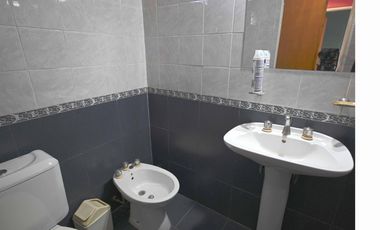 Venta casa americana en la mejor zona de Caseros