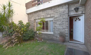 Venta casa americana en la mejor zona de Caseros