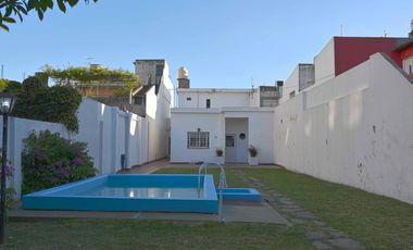 Venta casa americana en la mejor zona de Caseros