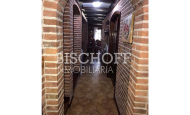 AMPLIO CHALET 5 AMBIENTES, EXCELENTE ESTADO!!