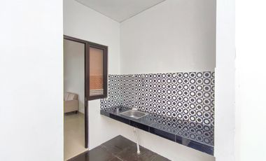 Rumah SHM 15 Menit ke Pamulang Square Hadap Selatan J-38261