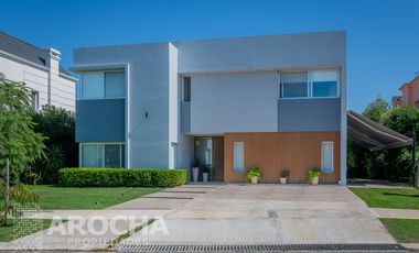 Nuevo Quilmes - Casa - Al canal