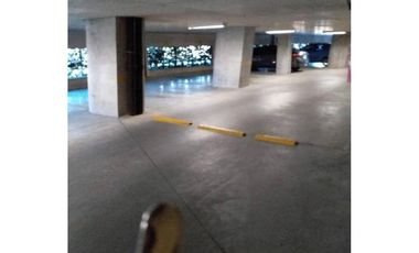 Venta - Excelente Cochera - Muy bien Ubicada en el edificio