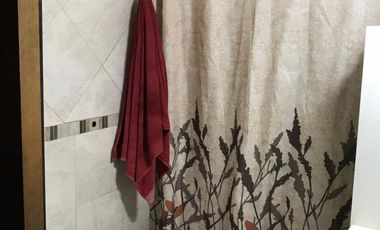 VENTA - VILLA MADERO - CASA MULTIFAMILIAR - FRENTE DEPARTAMENTO 3 AMBIENTES - FONDO DEPARTAMENTO 2 AMBIENTES - SOBRE LOTE DE 8.66 x 34,64 APROX