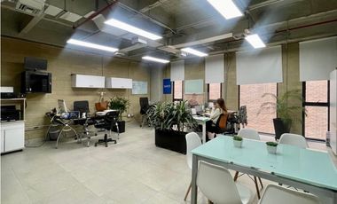 VENDEMOS OFICINA EN EDIFICIO EMPRESARIAL CERCA A COLCAFE