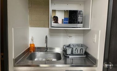 VENDEMOS OFICINA EN EDIFICIO EMPRESARIAL CERCA A COLCAFE