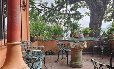 Casa en venta en Tepoztlán Morelos, céntrica con vista a las montañas