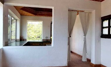 Casa en venta en Tepoztlán Morelos, céntrica con vista a las montañas