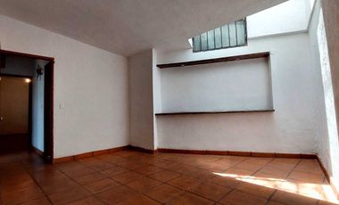 Casa en venta en Tepoztlán Morelos, céntrica con vista a las montañas