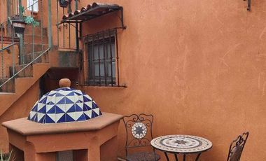 Casa en venta en Tepoztlán Morelos, céntrica con vista a las montañas