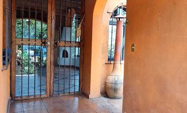 Casa en venta en Tepoztlán Morelos, céntrica con vista a las montañas