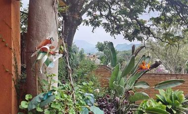 Casa en venta en Tepoztlán Morelos, céntrica con vista a las montañas