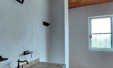 Casa en venta en Tepoztlán Morelos, céntrica con vista a las montañas
