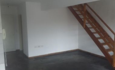 Excelente departamento 3 amb frente a estación jose león suarez