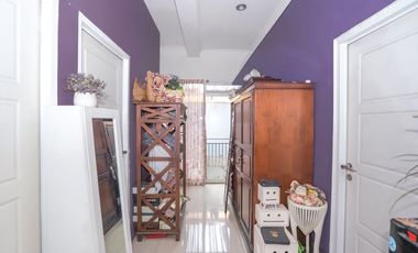 Rumah SHM Strategis 7 Mnt ke Grand Mall Cimanggis Hadap Timur J-46611