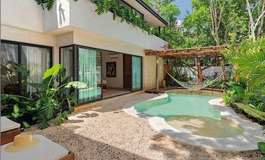 Casa con alberca privada, rooftop con lounge y hamaca, en privada con cancha de