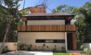 Casa con alberca privada, rooftop con lounge y hamaca, en privada con cancha de