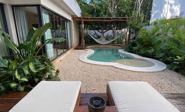 Casa con alberca privada, rooftop con lounge y hamaca, en privada con cancha de