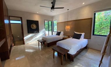 Casa con alberca privada, rooftop con lounge y hamaca, en privada con cancha de