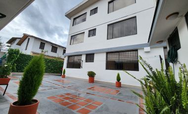Vendo departamento y suite en Norte de Quito