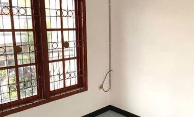 Disewakan Cepat Rumah 2 Lantai Minimalis Modren