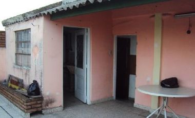 Departamento Tipo Casa en venta en Lanus Este