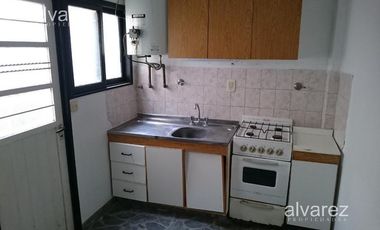 Casa Ph 2 Ambientes Venta Castelar Centro