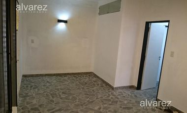 Casa Ph 2 Ambientes Venta Castelar Centro