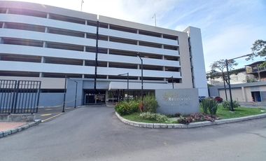 apartamento en arriendo en c.r bosque reservado piso 8. Cod A13743