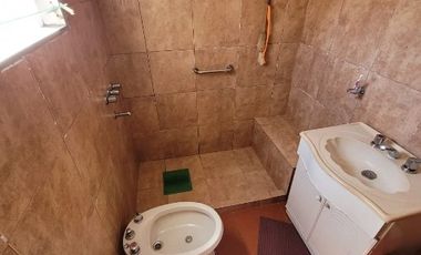 Casa PH en venta en Quilmes Oeste