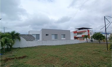 Lote de terreno en la playa de Atacames Castelnuovo de 246m²