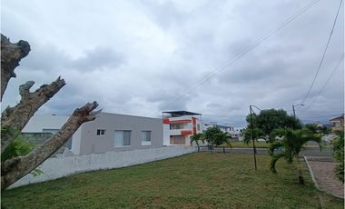 Lote de terreno en la playa de Atacames Castelnuovo de 246m²