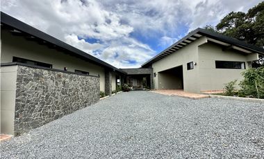 Venta de Casa Campestre en La Ceja