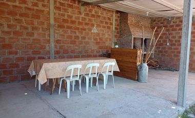 Vendo o permuto, casa quinta en la Juanita, impecable. Documentación perfecta