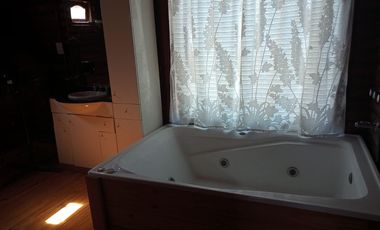 Vendo o permuto, casa quinta en la Juanita, impecable. Documentación perfecta