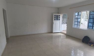 casa en arriendo en el rodeo. Cod A1761