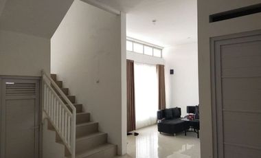 rumah mewah 2 lantai di perumahan bahagia asri kiara asri