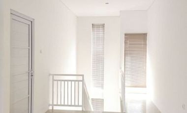 rumah mewah 2 lantai di perumahan bahagia asri kiara asri