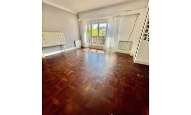 VENTA DE CASA RECICLADA CON PISCINA EN BARRIO STELLA MARIS