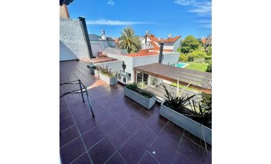 VENTA DE CASA RECICLADA CON PISCINA EN BARRIO STELLA MARIS