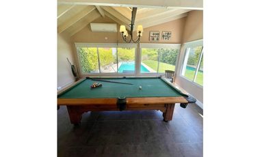 VENTA DE CASA RECICLADA CON PISCINA EN BARRIO STELLA MARIS