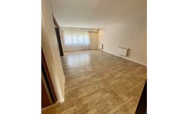 VENTA DE CASA RECICLADA CON PISCINA EN BARRIO STELLA MARIS