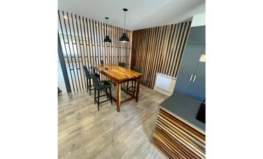 VENTA DE CASA RECICLADA CON PISCINA EN BARRIO STELLA MARIS
