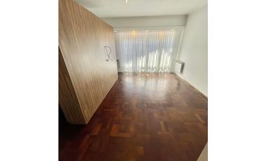 VENTA DE CASA RECICLADA CON PISCINA EN BARRIO STELLA MARIS