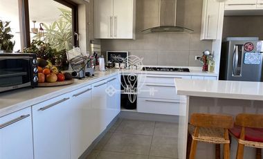 Parcela en venta 5D 4B Piscina Sta Cecilia en El Monte
