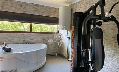 Parcela en venta 5D 4B Piscina Sta Cecilia en El Monte