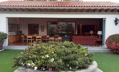 CASA EN VENTA EN BOSQUES DE LAS LOMAS